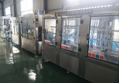 為什么全自動(dòng)灌裝機(jī)越來越受人們的喜歡？